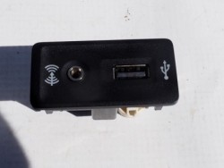 PANEL PORT USB AUX...